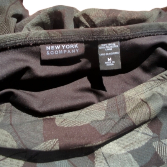 New York & Company Women's Sheer Green Floral Skirt Over Black Slip Size… - Picture 7 of 9